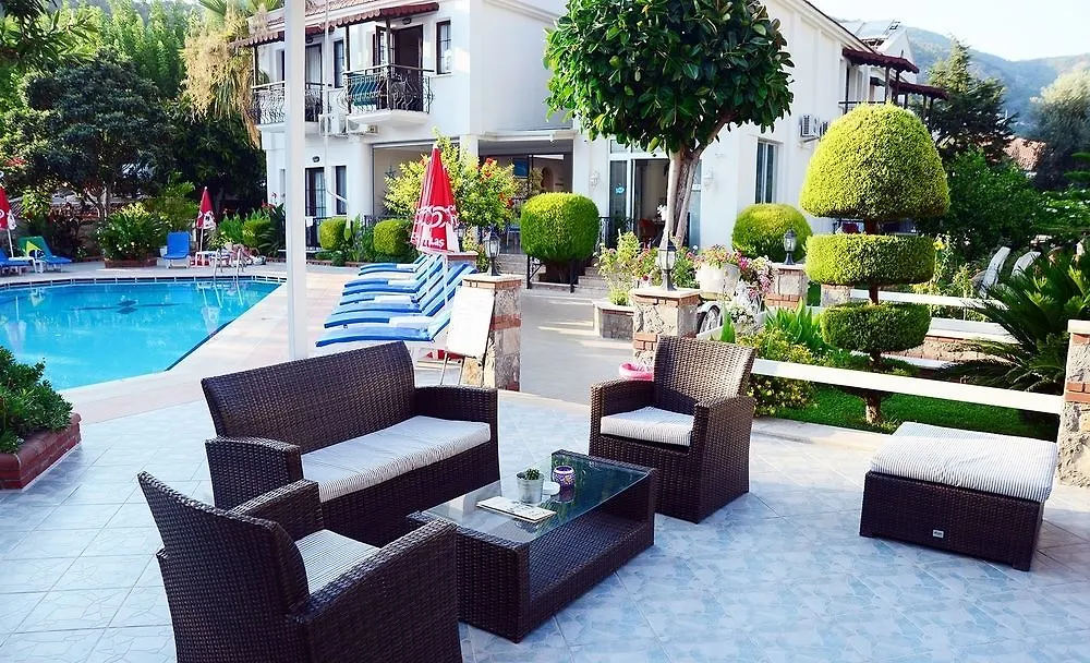 Bronze Hotel Oludeniz 3*,